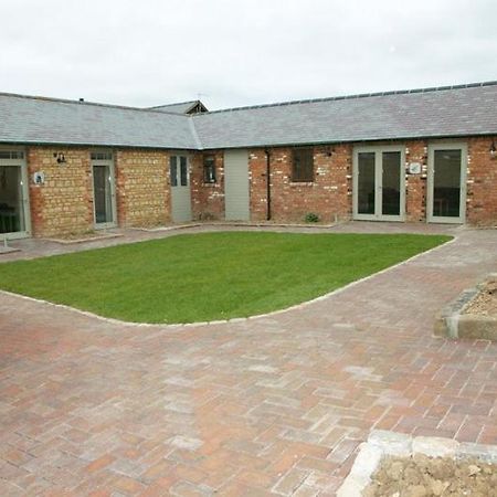 Pheasants Roost At Tove Valley Cottages Towcester Esterno foto